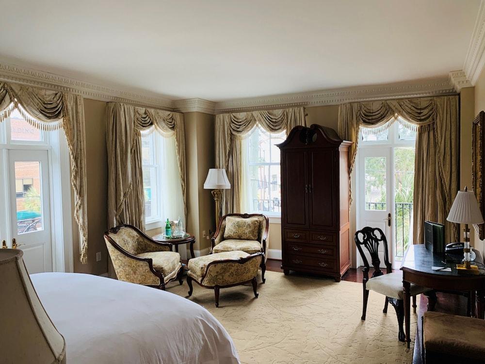 Market Pavilion Hotel Чарлстън Екстериор снимка