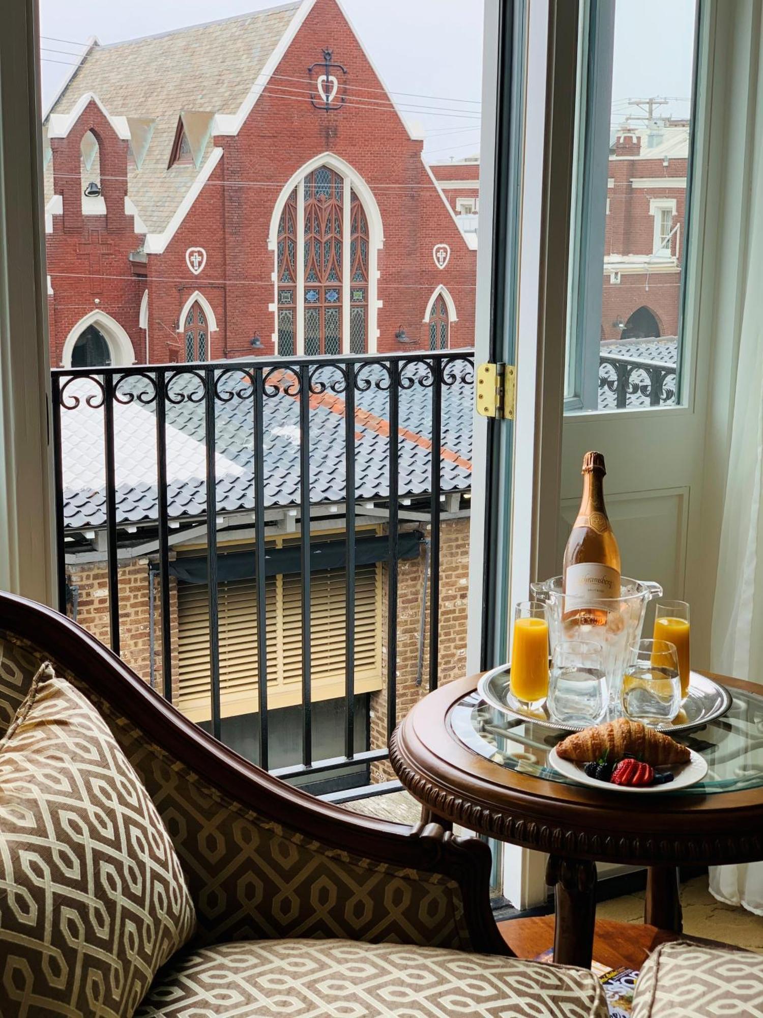 Market Pavilion Hotel Чарлстън Екстериор снимка