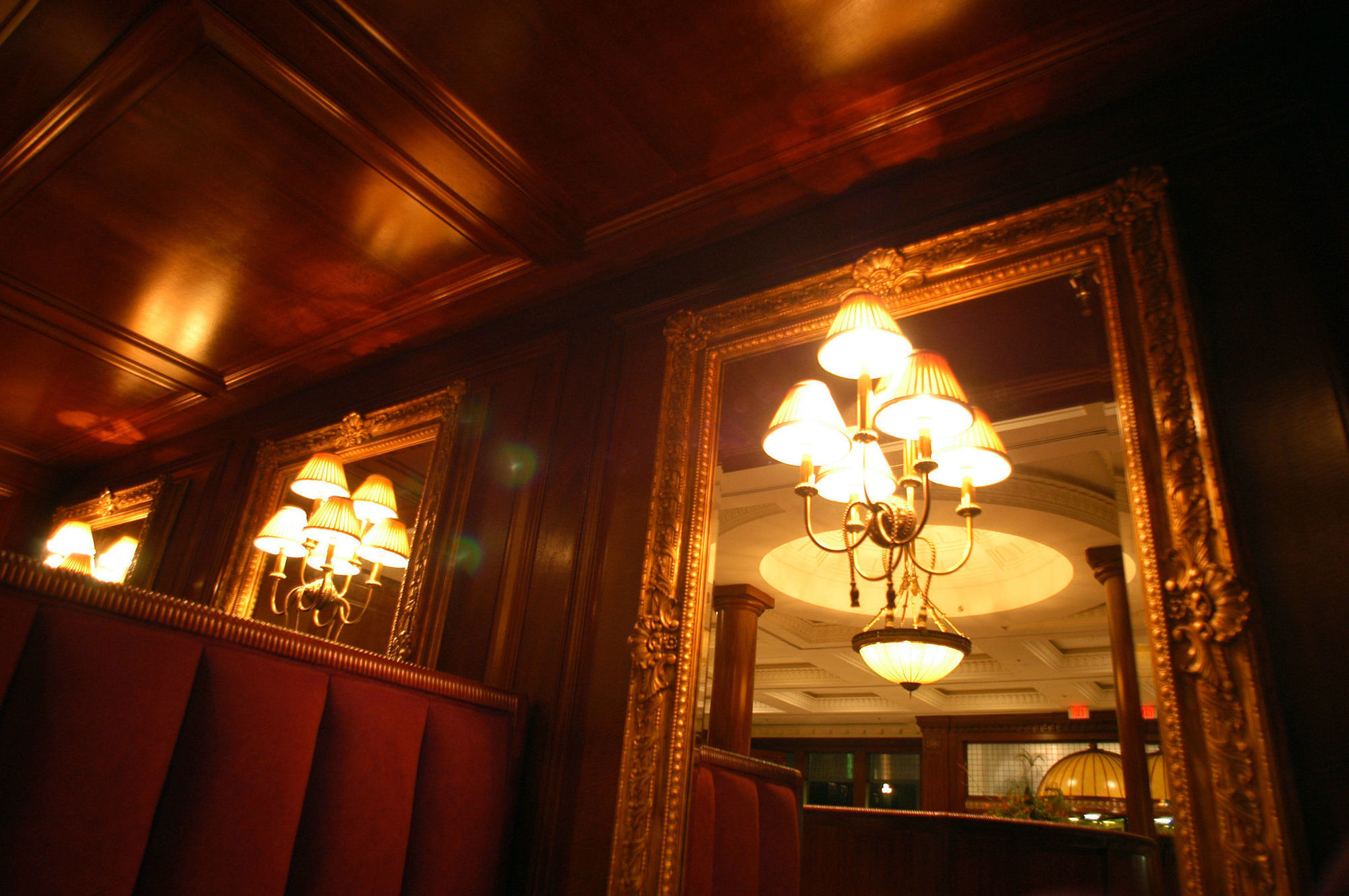 Market Pavilion Hotel Чарлстън Интериор снимка